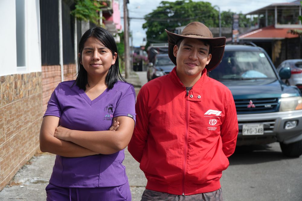Equipo Arad junto a personal de Alekar