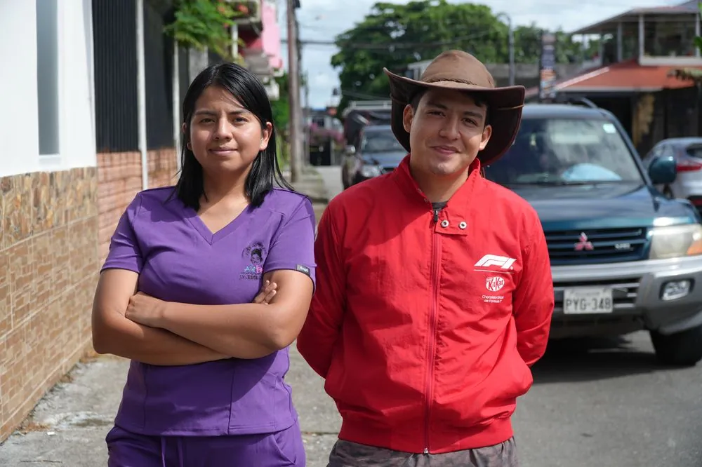 Equipo Arad junto a personal de Alekar