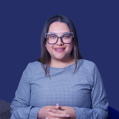 Retrato de Alejandra Flores, cliente de Arad